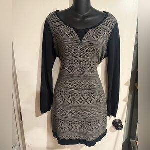 4/$16 Maurices Black and Gray Geometric Long Sleeve Sweater Dress